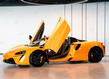 2024 McLaren Artura