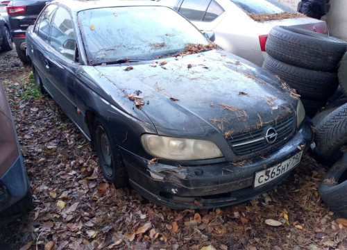 1999 Opel Omega