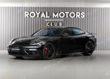 2017 Porsche Panamera