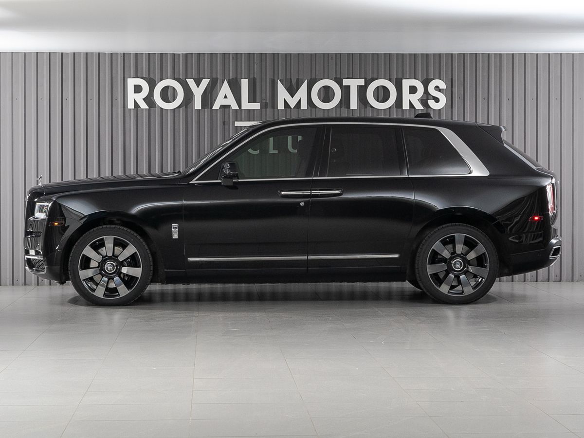 Rolls Royce Cullinan 2021